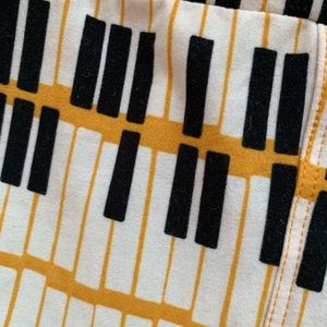 LulaRoe Tall and Curvy Butter Leggings